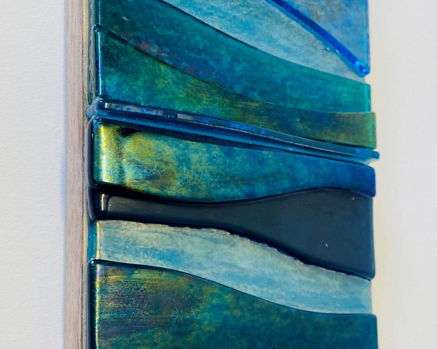 3D Glass Wall Art: Sculptural Blown Glass Designs