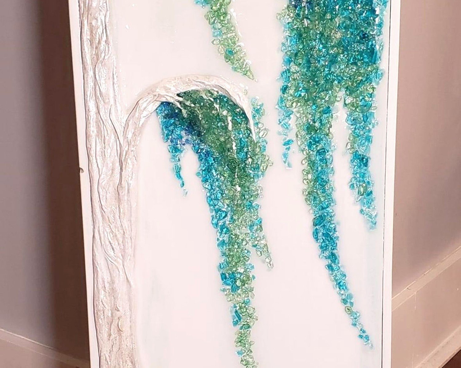Crushed Glass Wall Art: Sparkling Mosaic Designs