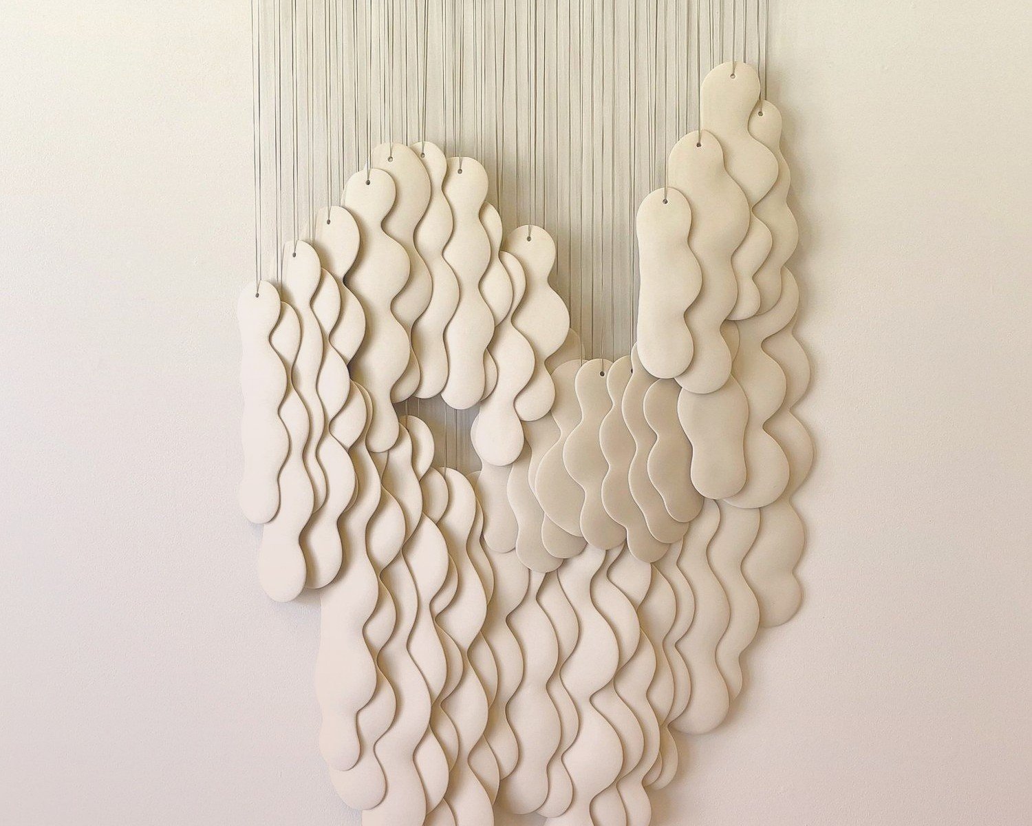 Porcelain Wall Art: Ceramic Plate & China Display