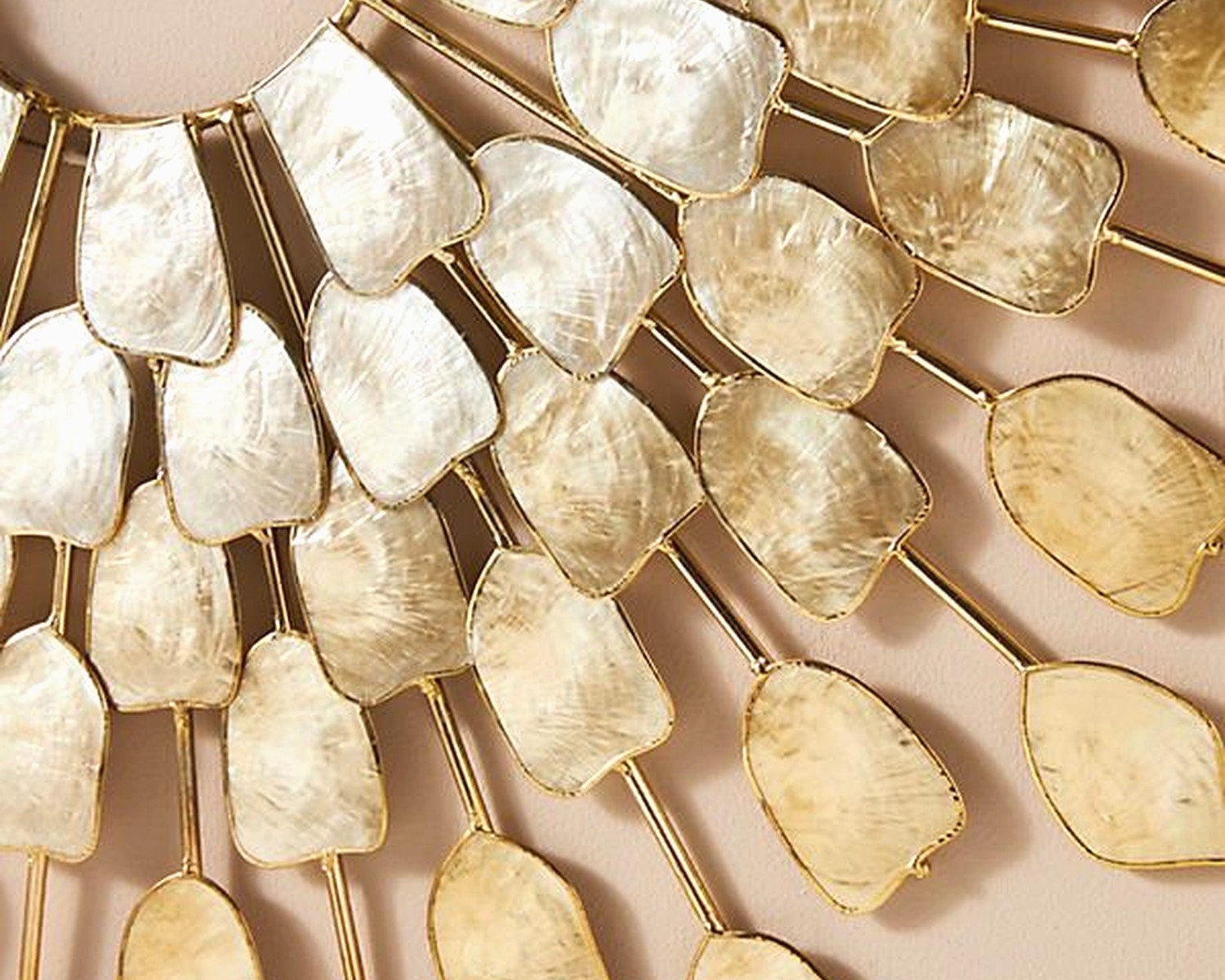 Bathroom Metal Wall Art: Moisture-Resistant Bath Sculpture