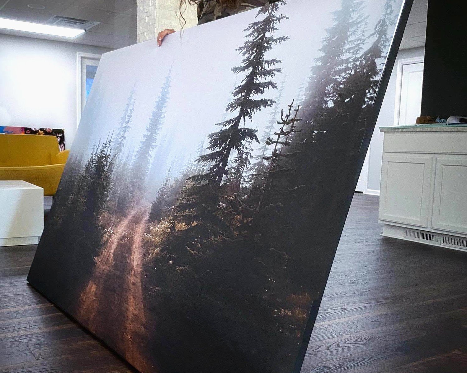 Great Big Wall Art: Enormous Oversized Statement Pieces